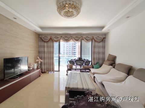 吉屋出租 3800元住高档小区5房